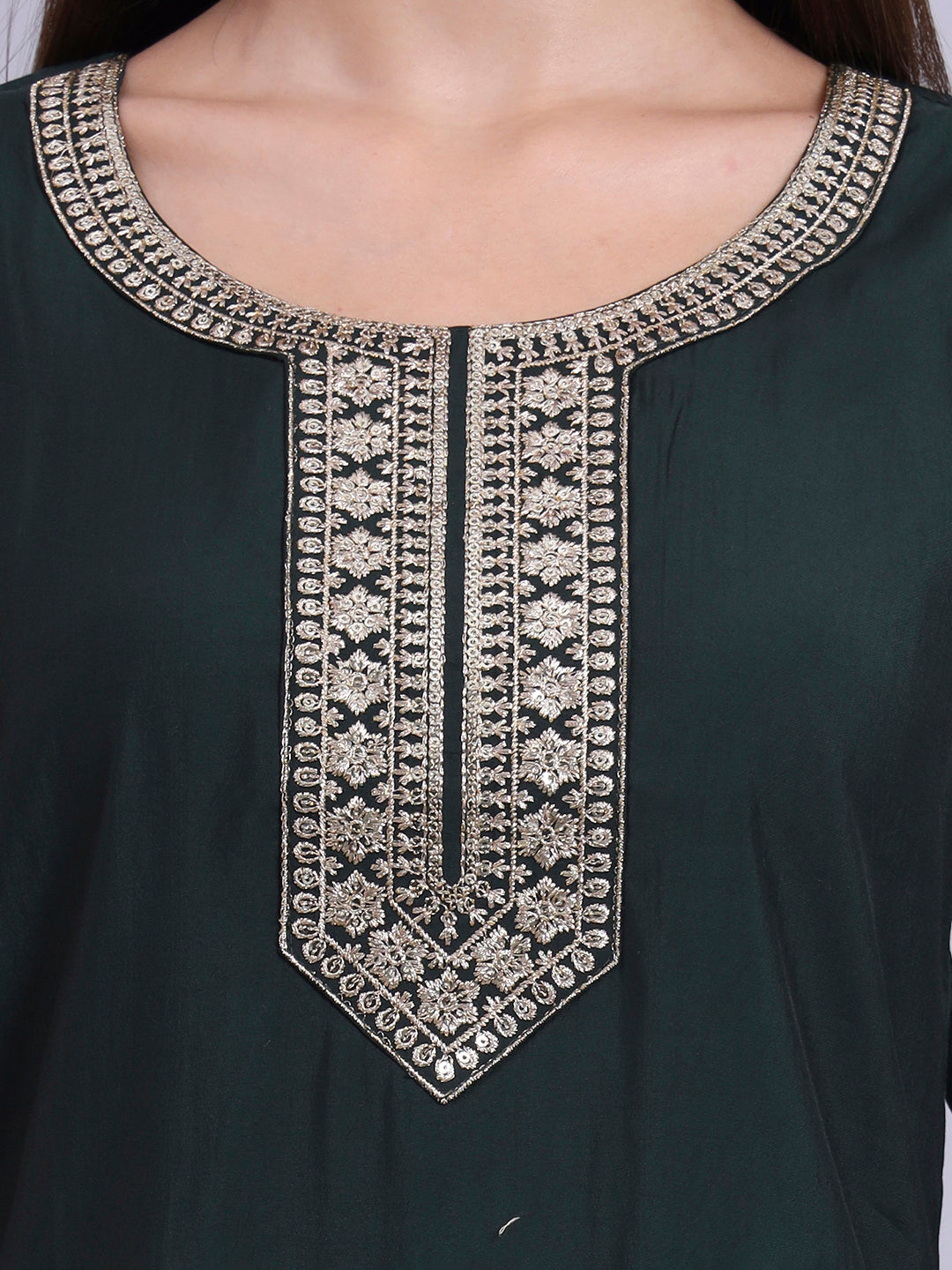 BottleGreen Minimum Embroidered Straight Kurta