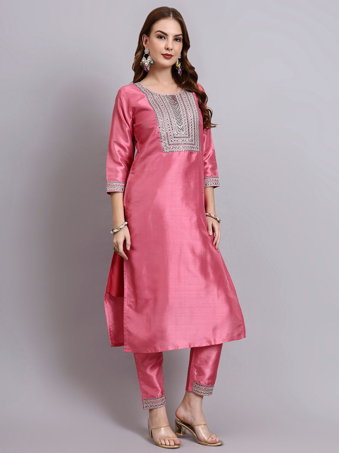 Gajari Embroidered Kurti Set with Printed Dupatta
